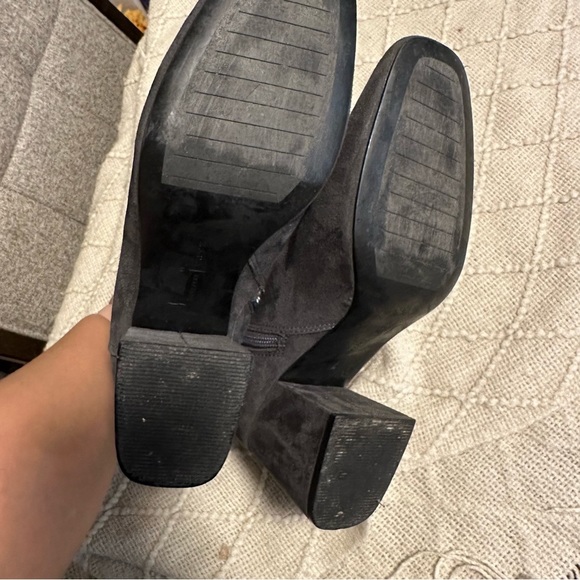 Zara women’s Trafaluc gray suede ankle booties size 41 - Picture 6 of 10